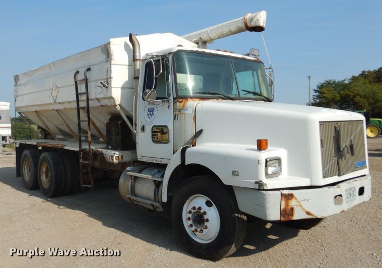 image for item DL6304 1995 White GMC WG  feed delivery truck