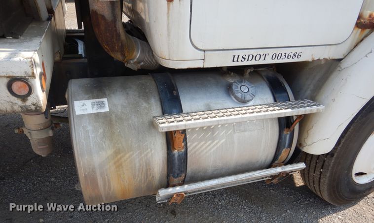 image for item DL6304 1995 White GMC WG  feed delivery truck