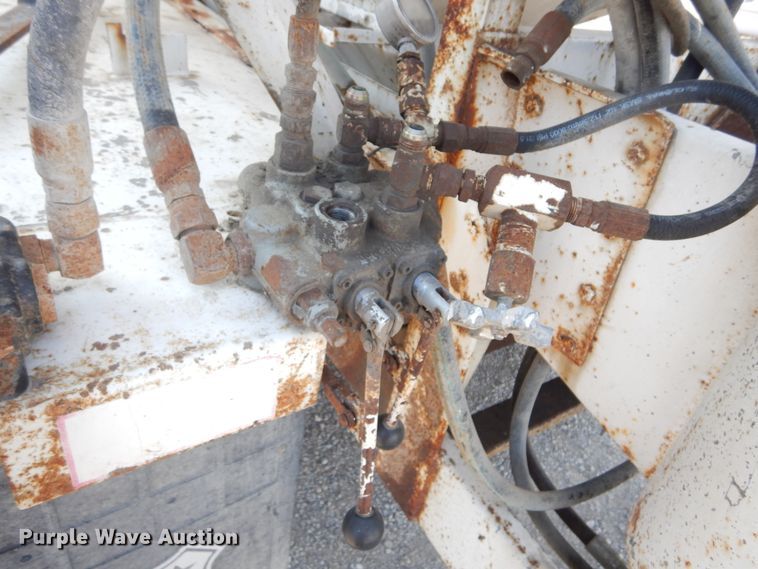 image for item DL6304 1995 White GMC WG  feed delivery truck