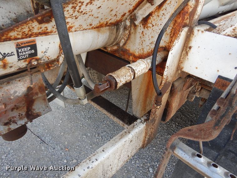 image for item DL6304 1995 White GMC WG  feed delivery truck