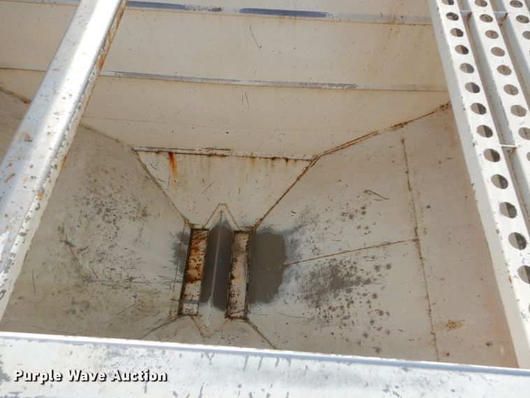 image for item DL6304 1995 White GMC WG  feed delivery truck