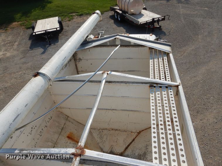 image for item DL6304 1995 White GMC WG  feed delivery truck