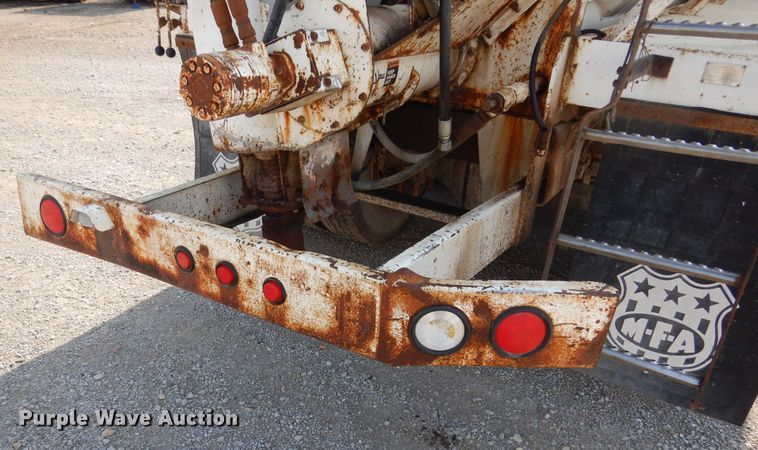 image for item DL6304 1995 White GMC WG  feed delivery truck