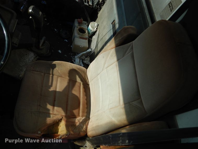 image for item DL6304 1995 White GMC WG  feed delivery truck