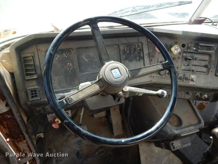 image for item DL6304 1995 White GMC WG  feed delivery truck