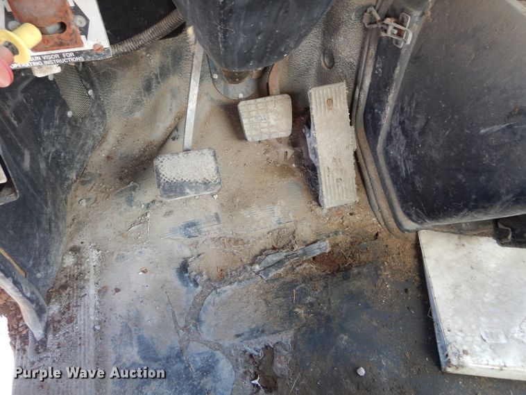 image for item DL6304 1995 White GMC WG  feed delivery truck