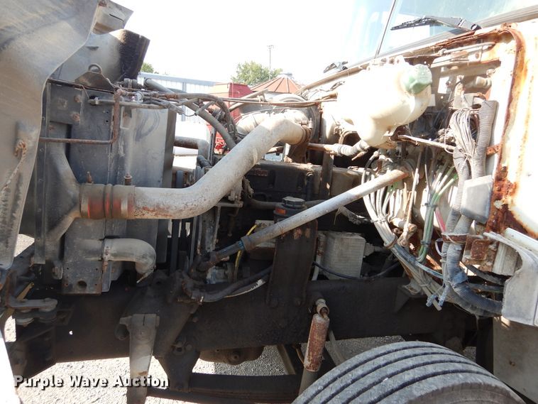 image for item DL6304 1995 White GMC WG  feed delivery truck