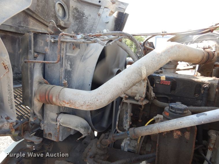 image for item DL6304 1995 White GMC WG  feed delivery truck