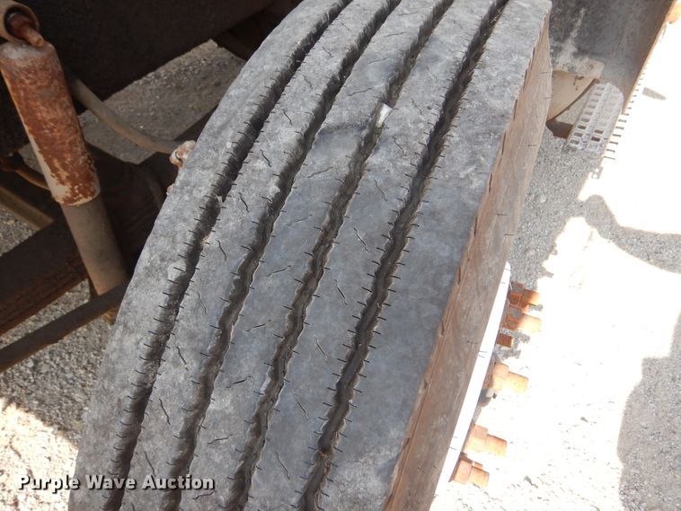 image for item DL6304 1995 White GMC WG  feed delivery truck