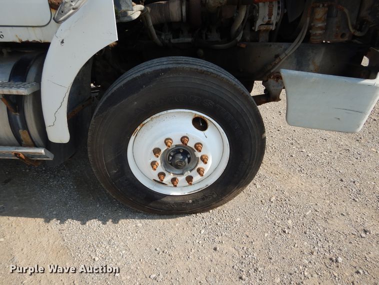 image for item DL6304 1995 White GMC WG  feed delivery truck