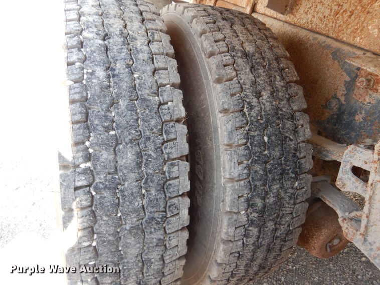 image for item DL6304 1995 White GMC WG  feed delivery truck