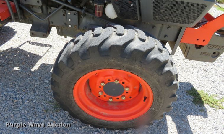 image for item DN5981 Kubota L3400HST  MFWD tractor