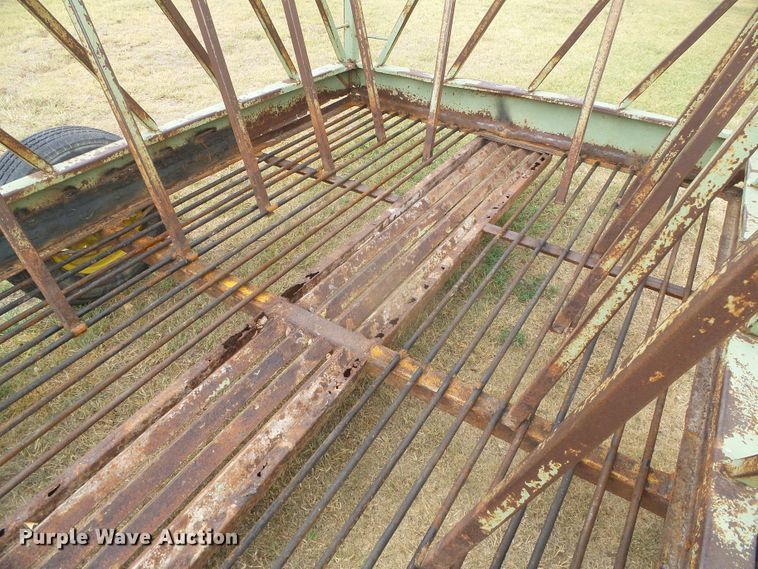 image for item GP9479 Phoenix Mfg.  bale feeder