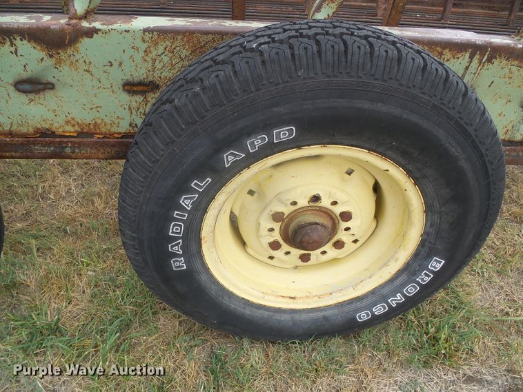 image for item GP9479 Phoenix Mfg.  bale feeder