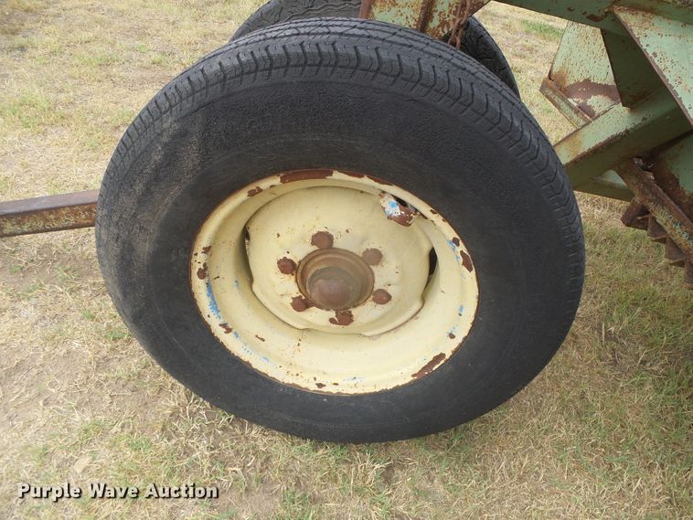 image for item GP9479 Phoenix Mfg.  bale feeder