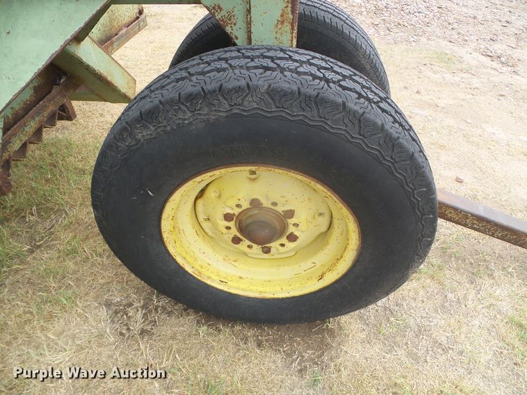 image for item GP9479 Phoenix Mfg.  bale feeder