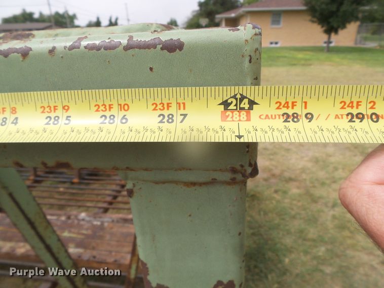 image for item GP9479 Phoenix Mfg.  bale feeder