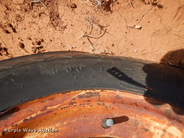 image for item HC9203 1960 Massey Ferguson MF65  tractor