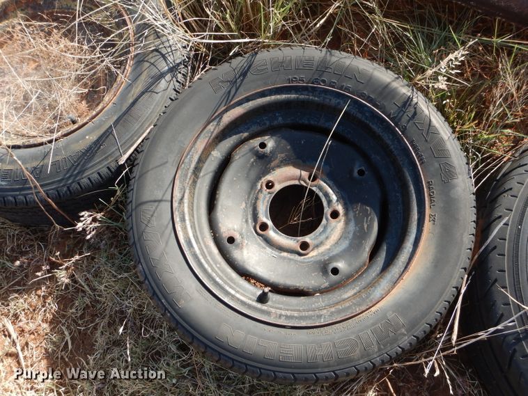 image for item HC9204 Donahue  implement trailer