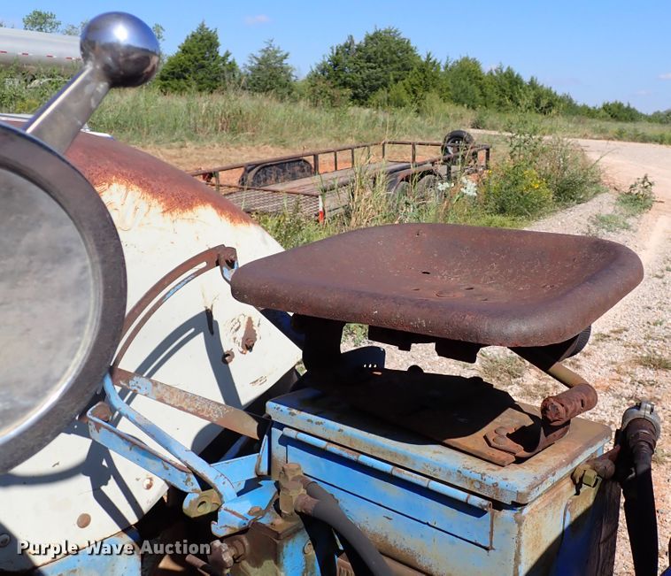 image for item IN9658 Ford 6000  tractor