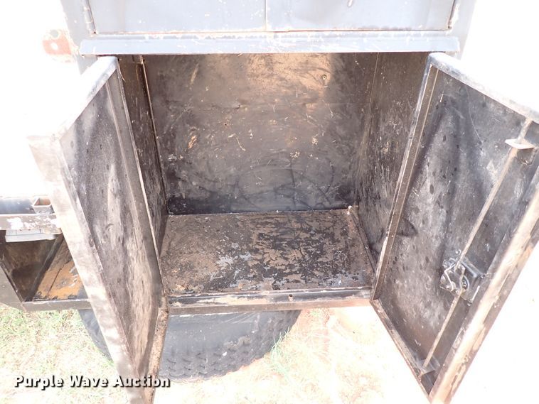 image for item IN9663 Flatbed