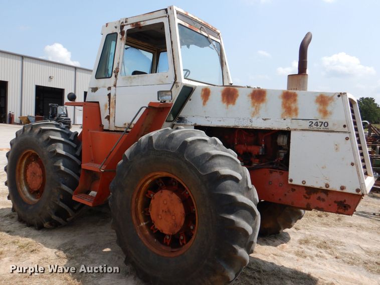 image for item IR9080 Case 2470  Traction King 4WD tractor