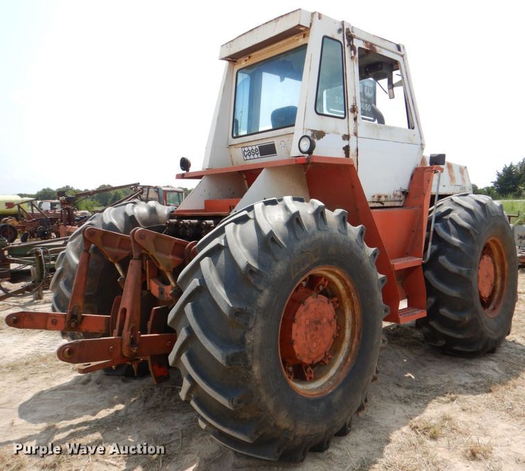 image for item IR9080 Case 2470  Traction King 4WD tractor