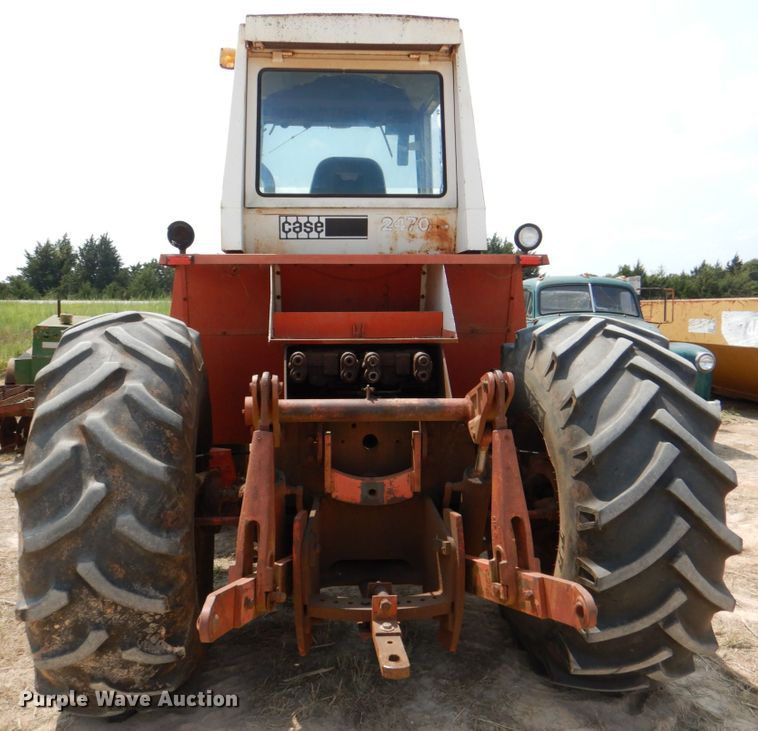 image for item IR9080 Case 2470  Traction King 4WD tractor