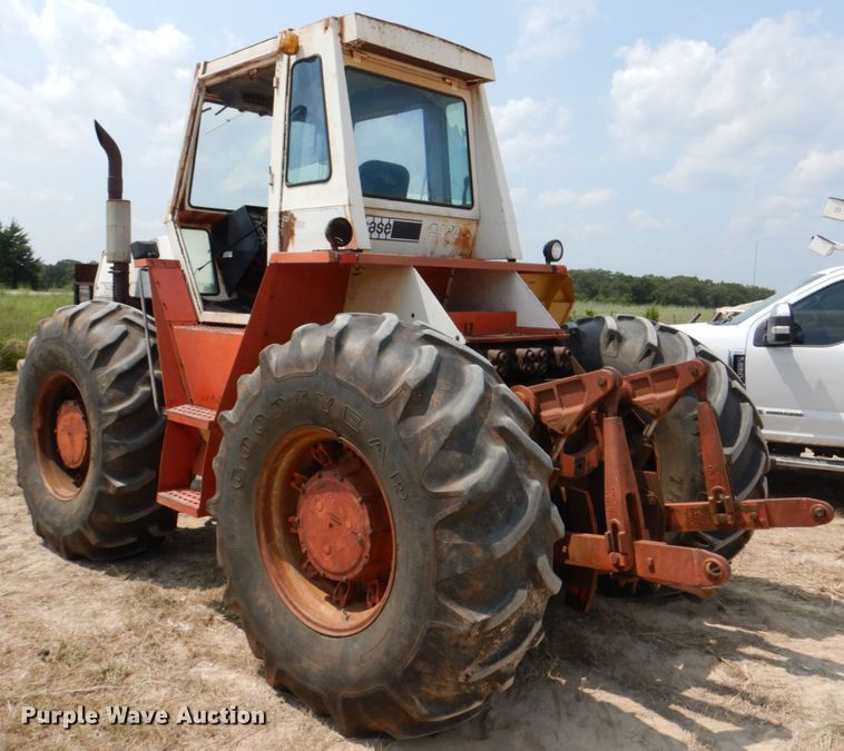 image for item IR9080 Case 2470  Traction King 4WD tractor