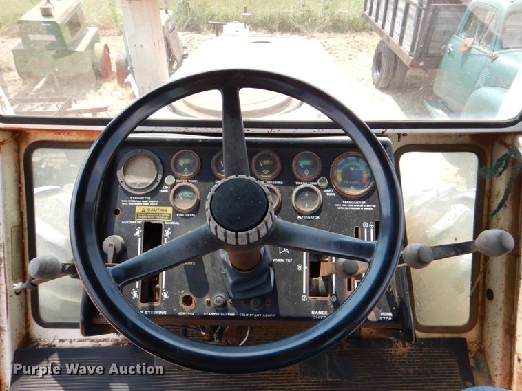 image for item IR9080 Case 2470  Traction King 4WD tractor