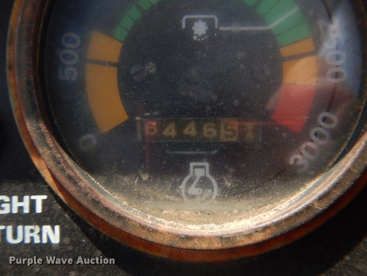 image for item IR9080 Case 2470  Traction King 4WD tractor