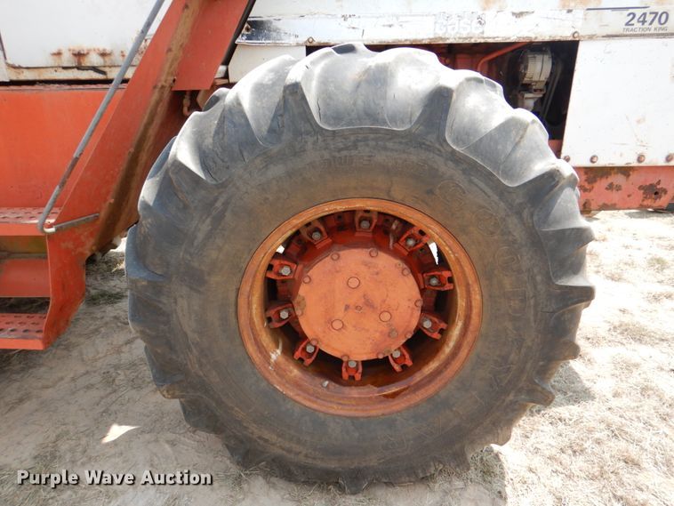 image for item IR9080 Case 2470  Traction King 4WD tractor