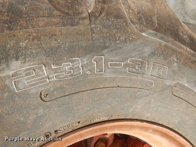 image for item IR9080 Case 2470  Traction King 4WD tractor