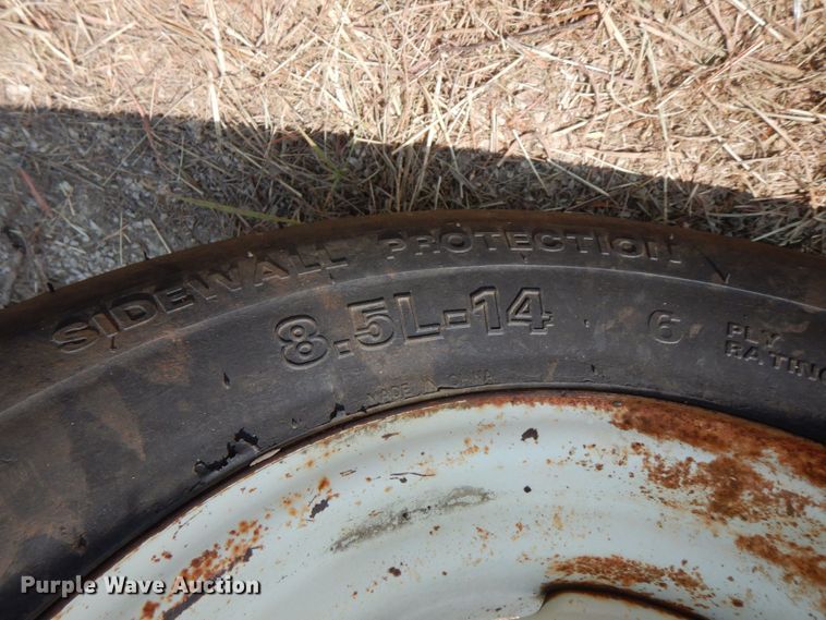 image for item IR9085 Oliver 448  six bottom plow