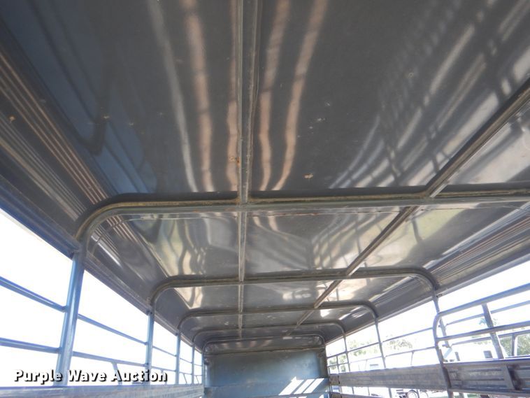 image for item IR9144 2010 WW  livestock trailer