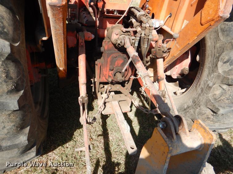image for item IR9147 Case 1210  tractor