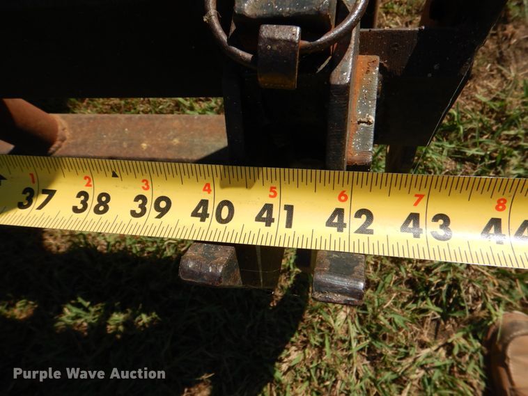 image for item IR9147 Case 1210  tractor