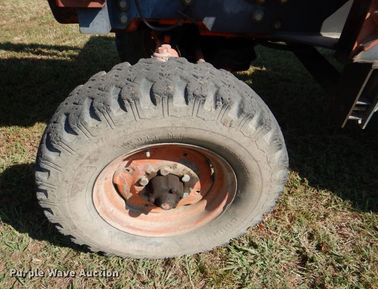 image for item IR9147 Case 1210  tractor