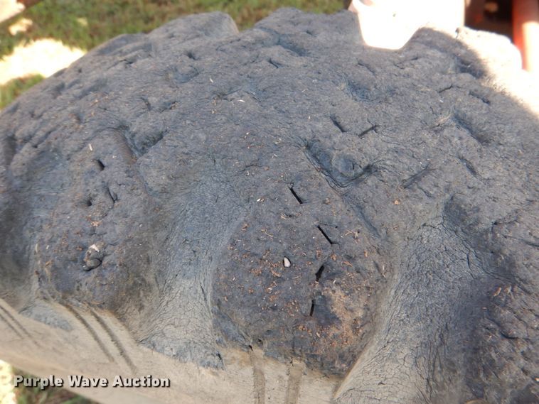 image for item IR9147 Case 1210  tractor