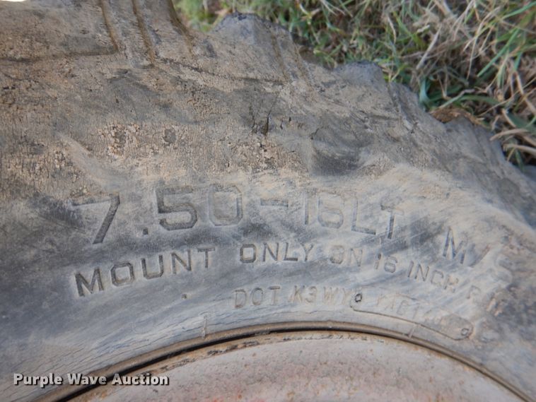 image for item IR9147 Case 1210  tractor