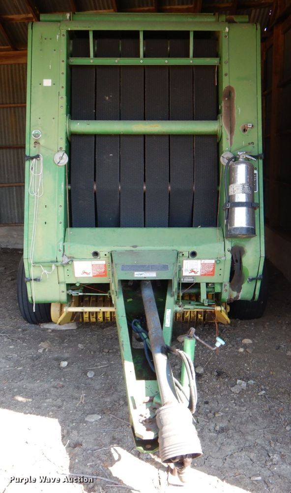 image for item IR9149 John Deere 435  round baler