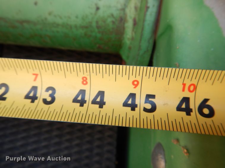 image for item IR9149 John Deere 435  round baler