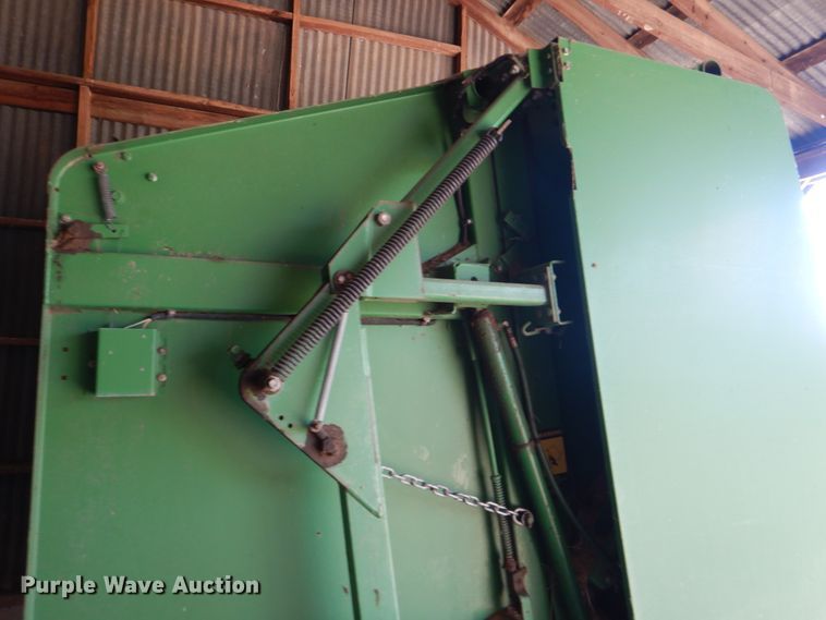 image for item IR9149 John Deere 435  round baler