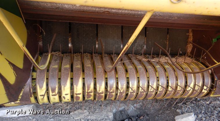 image for item IR9149 John Deere 435  round baler