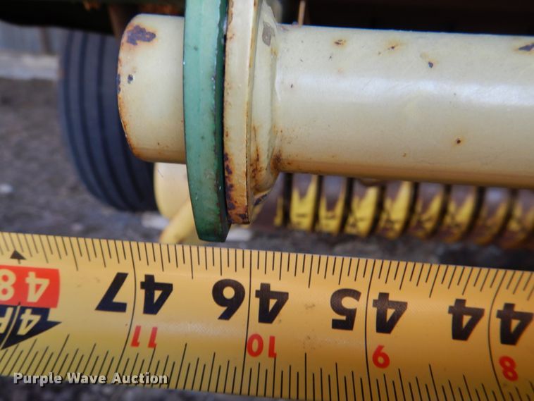 image for item IR9149 John Deere 435  round baler