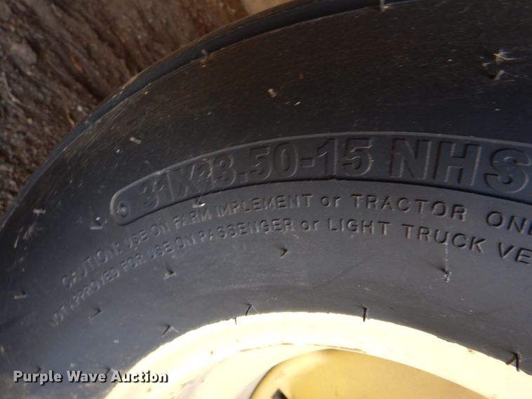 image for item IR9149 John Deere 435  round baler