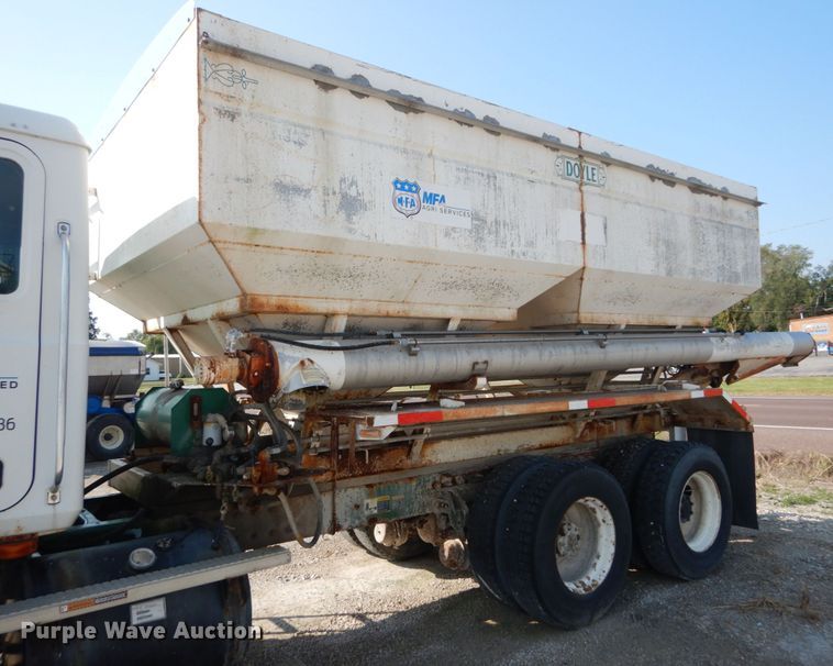 image for item JG9142 1996 Mack CH613  fertilizer delivery truck