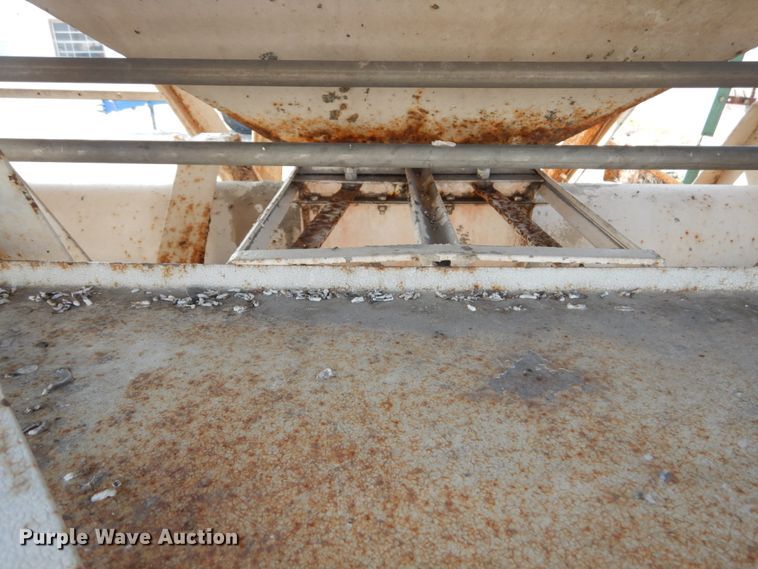 image for item JG9142 1996 Mack CH613  fertilizer delivery truck