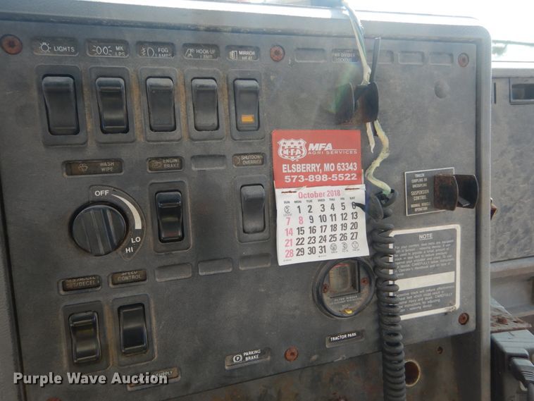 image for item JG9142 1996 Mack CH613  fertilizer delivery truck