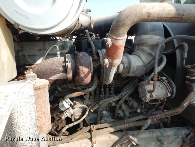 image for item JG9142 1996 Mack CH613  fertilizer delivery truck